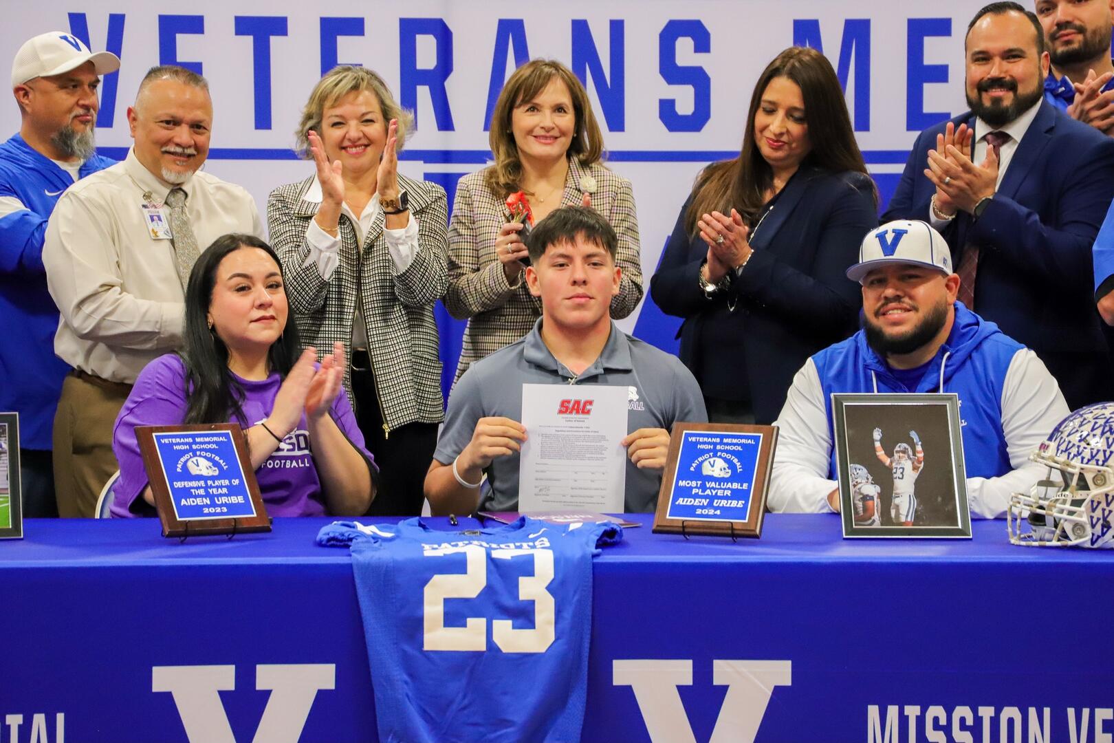 Veterans Memorial’s Aiden Uribe Takes Next Step Toward College Football Career