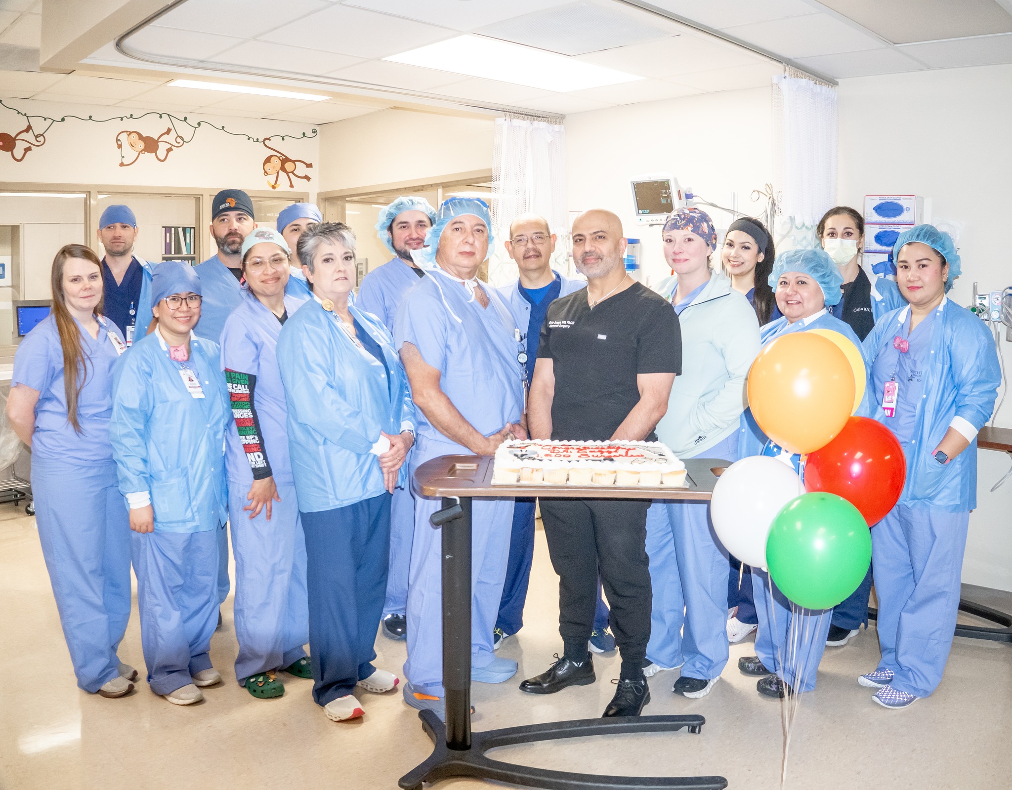 STHS Clinic Surgeon Dr. Bob Saggi Completes Milestone of 1,500 Robotic Procedures