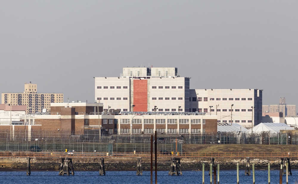 Lawsuit to stop ICE from returning to New York jail gains support
