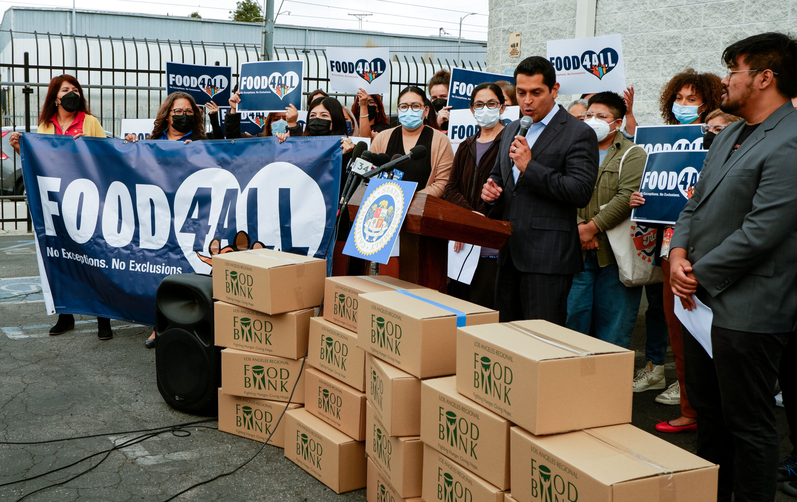 Trump wants access to information of elderly and disabled immigrants who received financial assistance during the pandemic