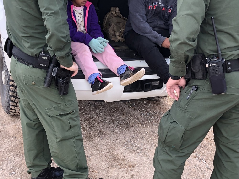 Organization denounces end of protection for pregnant women and migrant children detained in the US