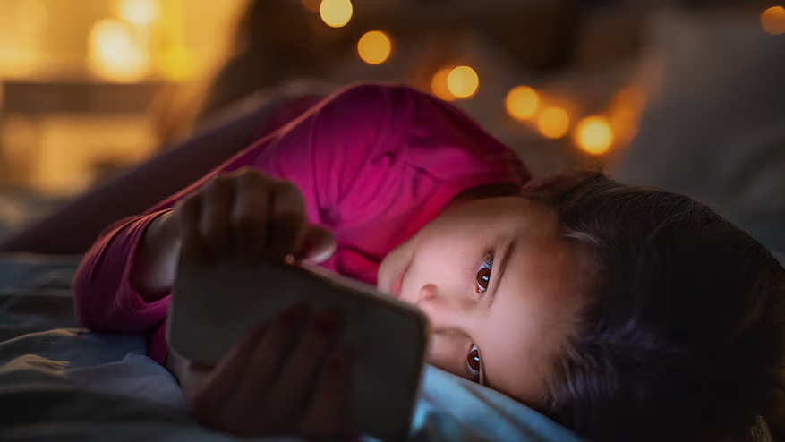 Parents Urged to Make Kids’ Bedtime Screen-Free as National Campaign Launches