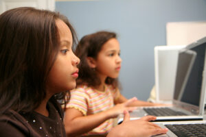 AI-powered schools arrive in Florida. Revolution or risk for kids?